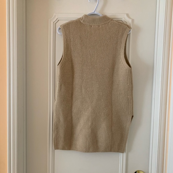 Rib-knit sweater vest - Picture 2 of 5